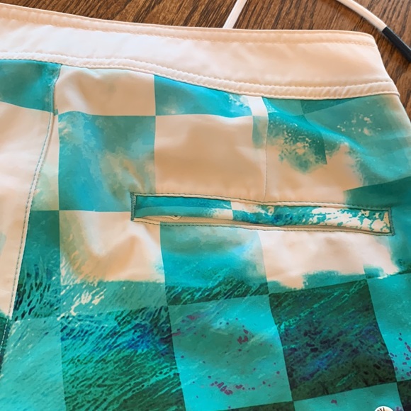 NWOT. American eagle swimsuit for men - Picture 8 of 10